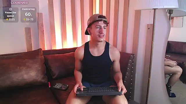 Santi_Williams 现场XXX聊天