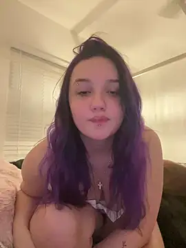 ErikaLuvX's Live XXX Chat