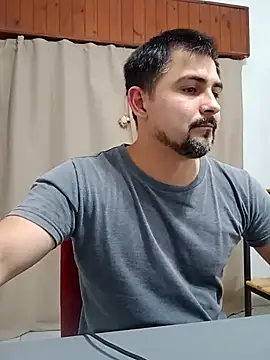 Bradd_32 XXX чат на живо