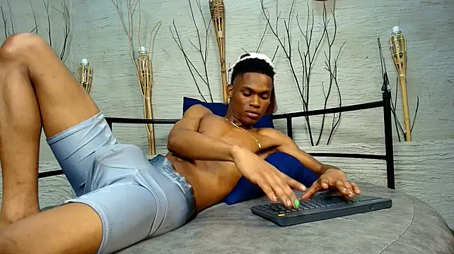 PharellBlack Live XXX Chat