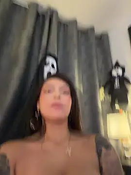 CHERRYY_BOMB_ live XXX chat