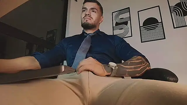 ALPHA_DOMINUS_ élő XXX-chatje