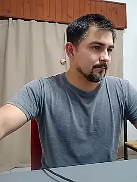 Bradd_32 라이브 XXX 채팅