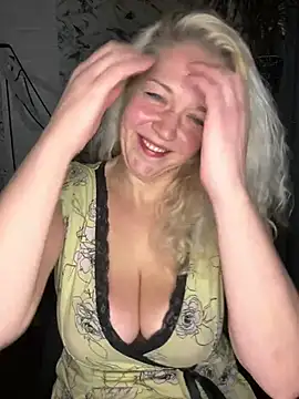JenniferCarmen: онлайн-секс-чат
