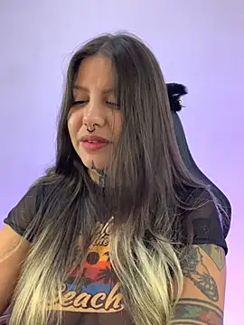 Chat +18 de ElliWeaver ao vivo