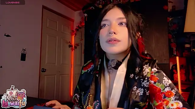 Isiswaifu live XXX chat