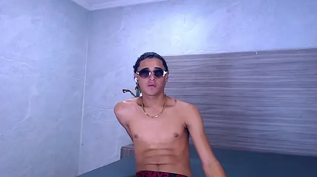 Maximo_Juli – Live XXX-chat