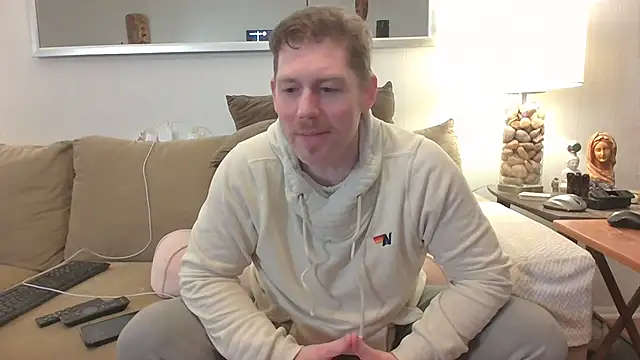 The_Man_Who_Was_Invisible Chat XXX in diretta