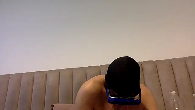 CaiBull Chat XXX in diretta