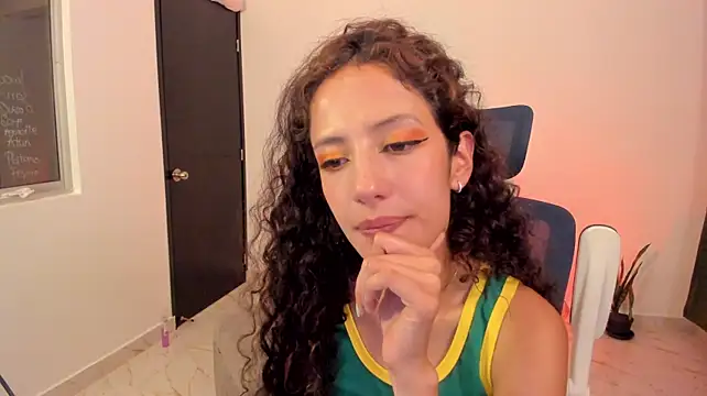 Lucia_Fuster's Live XXX Chat
