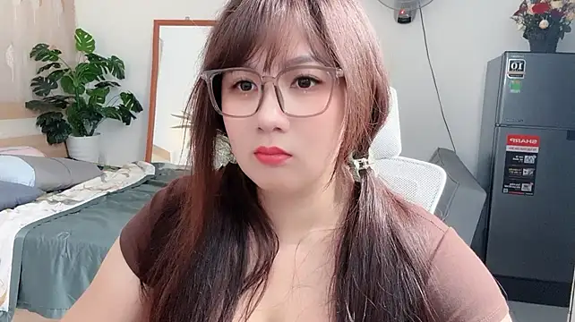 צ'אט XXX בשידור חי של Sweet_Nini