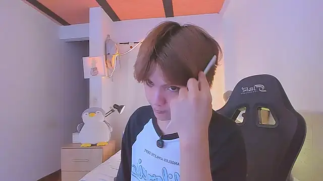 Sweet_Allan élő XXX-chatje