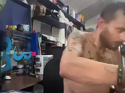 CloudDadddyyy's Live XXX Chat
