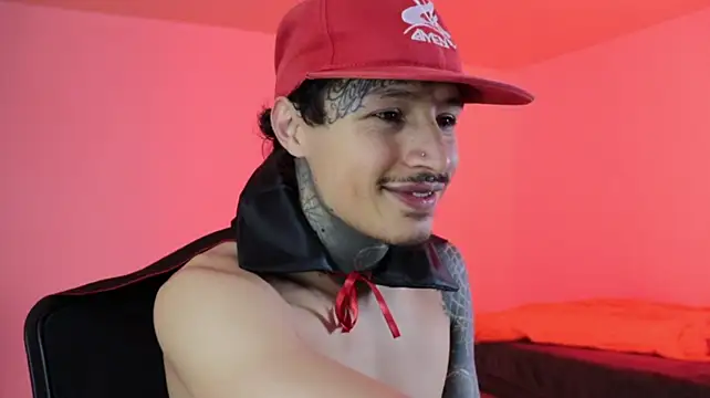 trieone Live XXX Chat