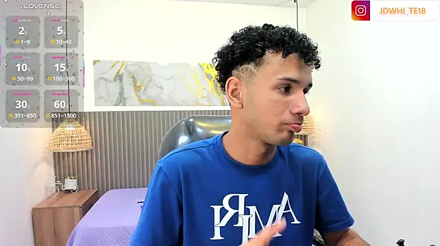 JDWhite18 live XXX chat