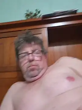 צ'אט XXX בשידור חי של plumber987