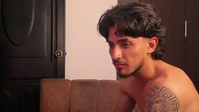 دردشة Kriss_Edwards الجنسية المباشرة