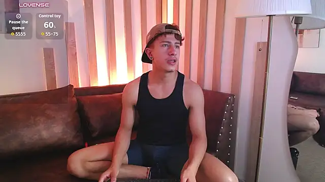 Santi_Williams' Live XXX Chat
