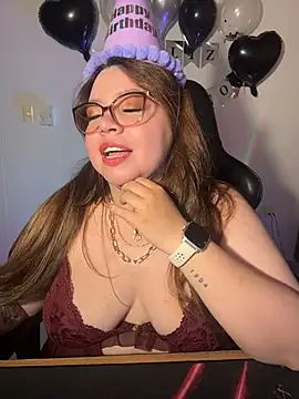 Just_caroline Adlı Modelin Canlı XXX Sohbeti