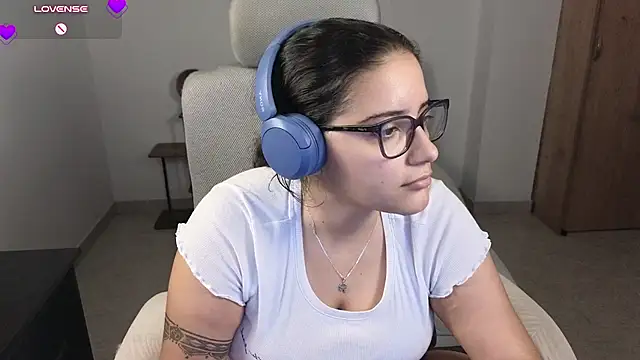 XXX chat uživo modela blue__moon_