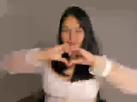 צ'אט XXX בשידור חי של cherry_blisss_