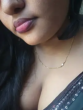 Aruna-1's Live XXX Chat