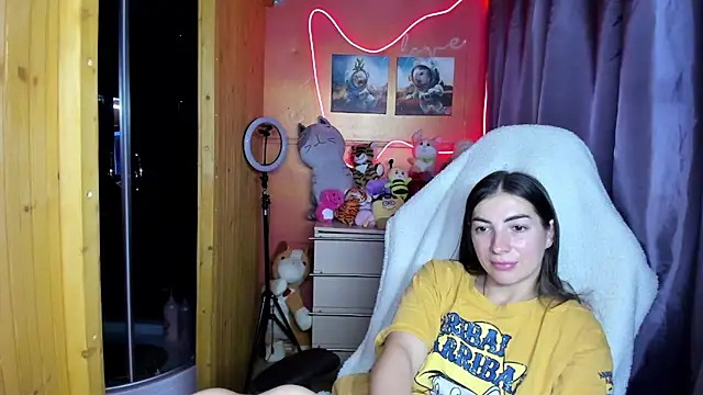 Chat +18 de Fiery_Brunette_ ao vivo