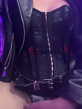 Cris_bdsm1 Adlı Modelin Canlı XXX Sohbeti