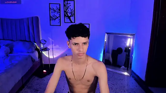 צ'אט XXX בשידור חי של JuniorPrinceMorris