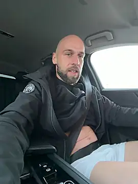 צ'אט XXX בשידור חי של _oliver_it