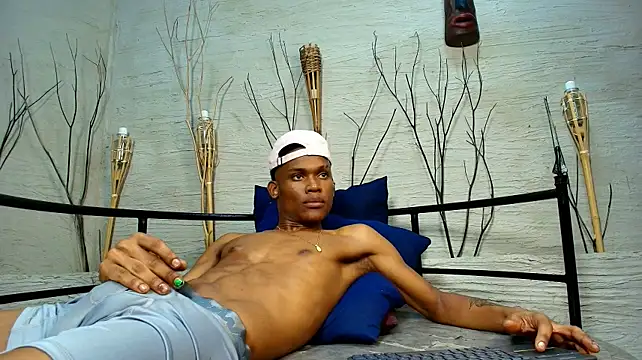 PharellBlack: απευθείας συνομιλία ΧΧΧ