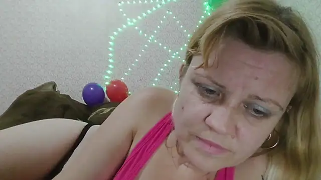 XXX chat uživo modela _bellaforever__