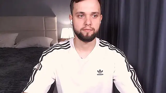 ChillyXO: απευθείας συνομιλία ΧΧΧ