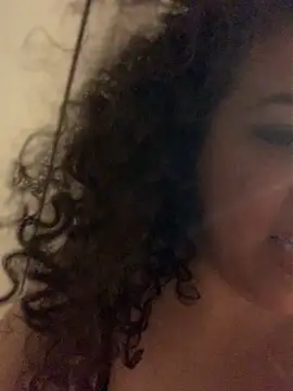 צ'אט XXX בשידור חי של SelinaKyle7