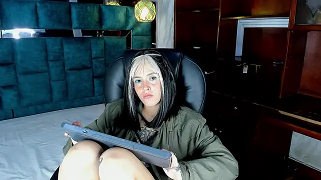 Maia_Smith19 现场XXX聊天