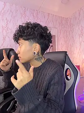 ian_mathias_ Chat XXX in diretta