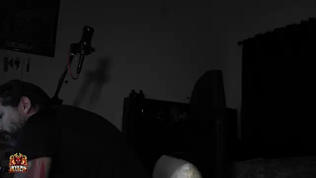 DevilPup75_ XXX чат на живо