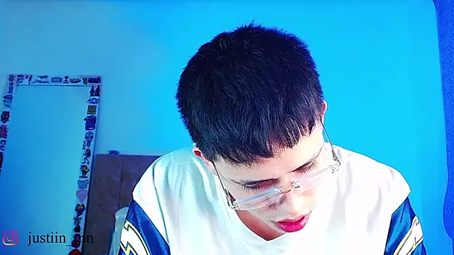 _justinmoon2 Adlı Modelin Canlı XXX Sohbeti