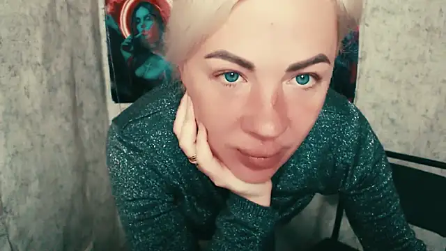 LilaCandy6 Adlı Modelin Canlı XXX Sohbeti