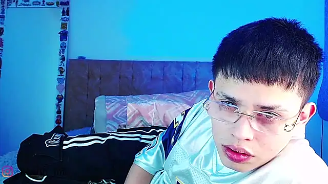 צ'אט XXX בשידור חי של _justinmoon2