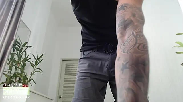 Živý XXX chat Rustynf1tz_