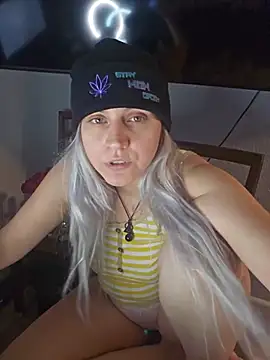 ScarletsWeb's Live XXX Chat