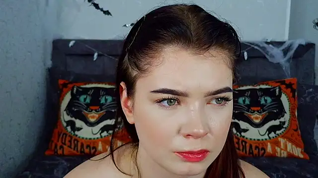 Chatroom XXX en direct de MelissaMay__
