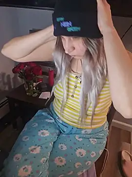 ScarletsWeb élő XXX-chatje