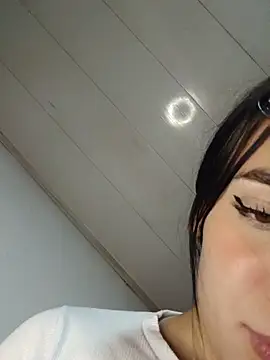 Chat XXX ao vivo de Sofiaa_Duque