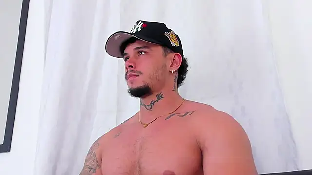 Chatroom XXX en direct de NoahhBrown