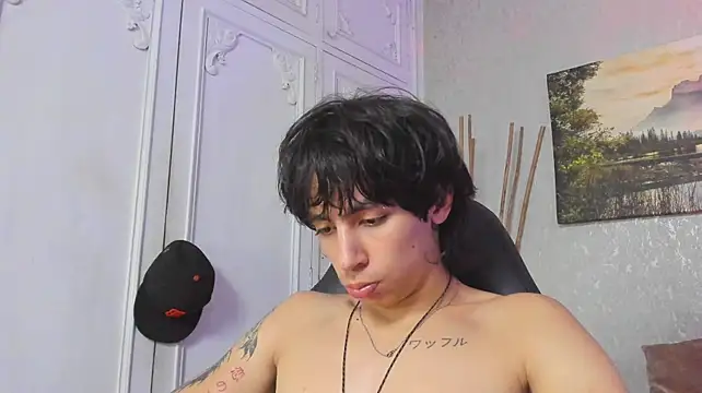 Tyler_durten Adlı Modelin Canlı XXX Sohbeti