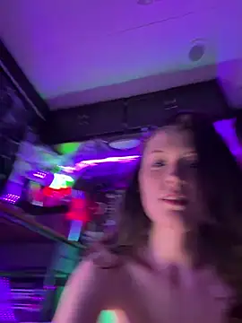 แชท XXX สดของ Lilactease