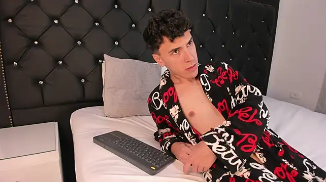 MaxLeonsn Live XXX chat