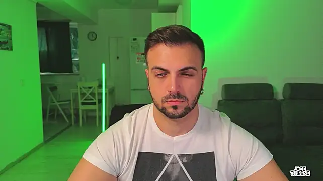 Jace_Thorne: онлайн-секс-чат